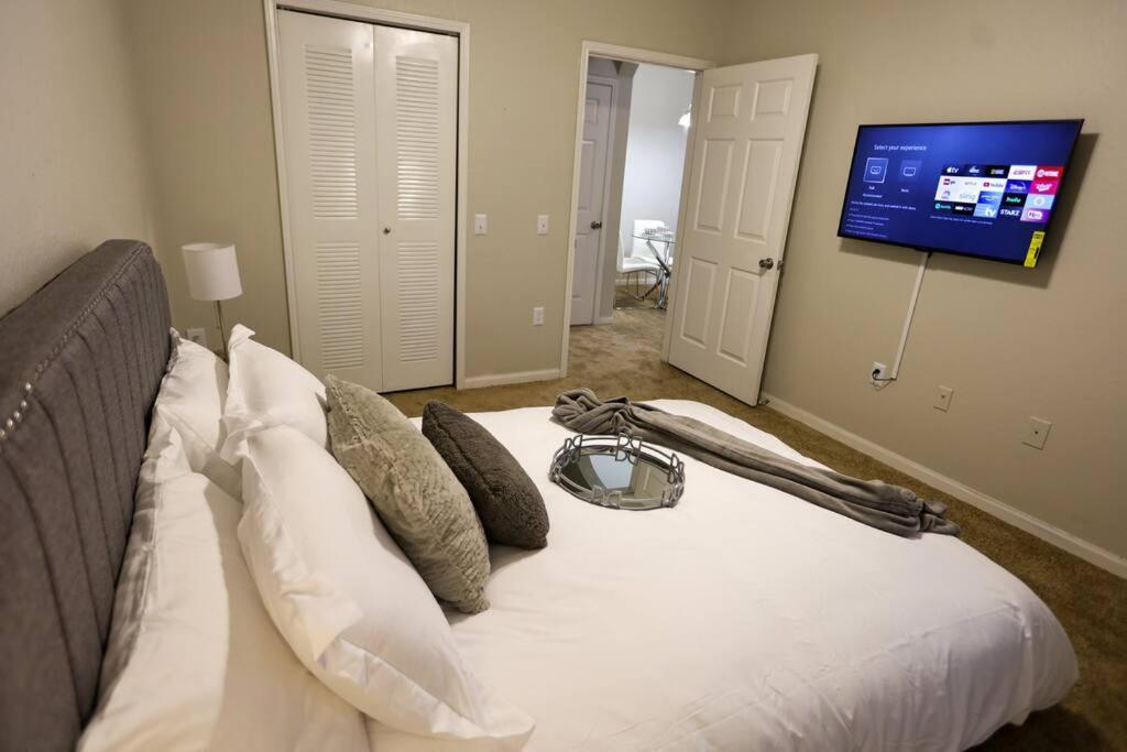 Appartement Lux 2Bd 2Ba Minutes From The Water à Pensacola Extérieur photo