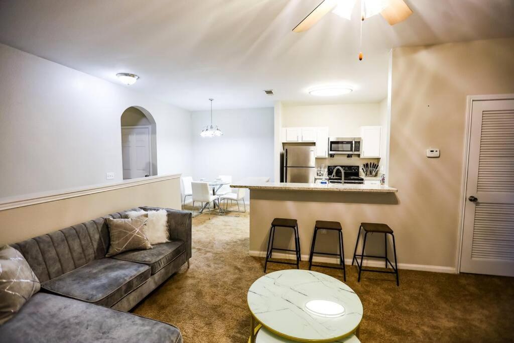 Appartement Lux 2Bd 2Ba Minutes From The Water à Pensacola Extérieur photo