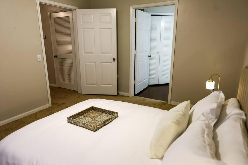 Appartement Lux 2Bd 2Ba Minutes From The Water à Pensacola Extérieur photo
