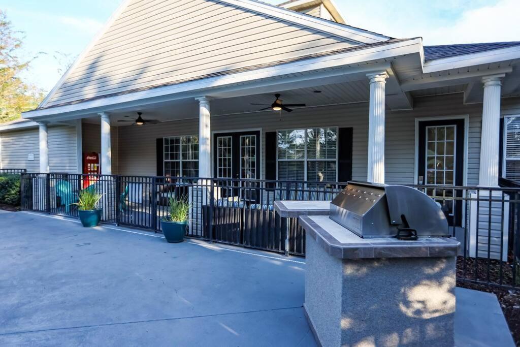 Appartement Lux 2Bd 2Ba Minutes From The Water à Pensacola Extérieur photo